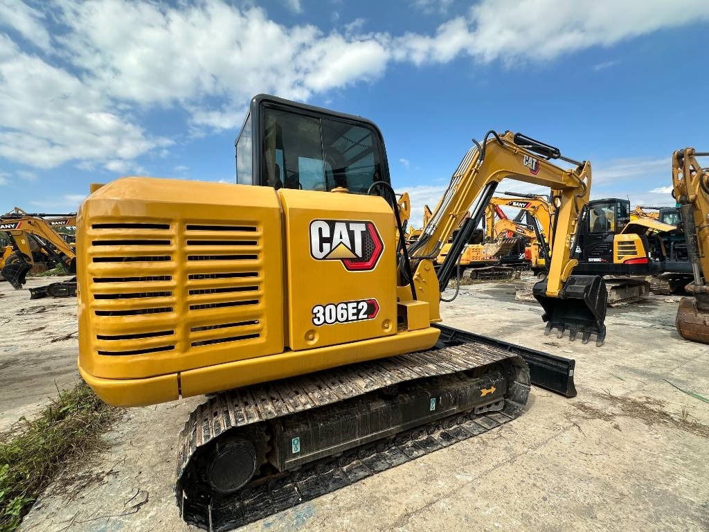 CAT 306 - Мини-экскаватор: фото 4 CAT 306 - Мини-экскаватор: фото 4