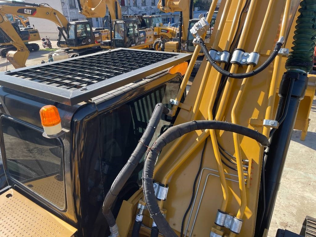 CAT 330 D - Гусеничный экскаватор: фото 4 CAT 330 D - Гусеничный экскаватор: фото 4