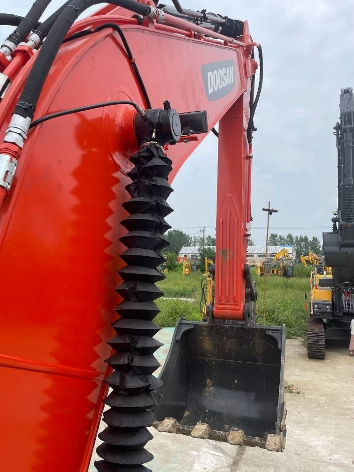 Doosan DX 225 LCA - Гусеничный экскаватор: фото 4 Doosan DX 225 LCA - Гусеничный экскаватор: фото 4