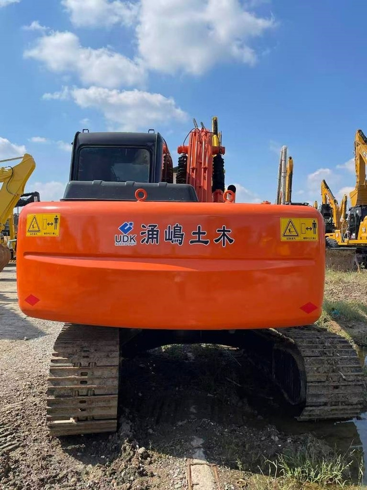 Hitachi ZX 120 - Гусеничный экскаватор: фото 4 Hitachi ZX 120 - Гусеничный экскаватор: фото 4