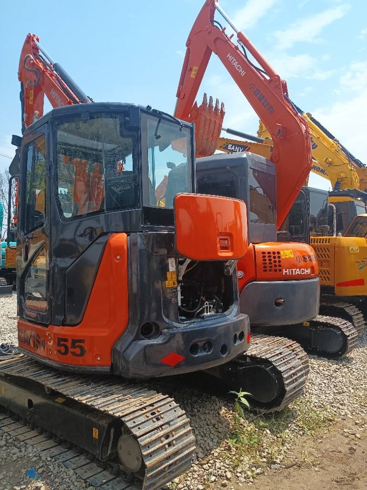 Hitachi ZX 55 - Гусеничный экскаватор: фото 1 Hitachi ZX 55 - Гусеничный экскаватор: фото 1