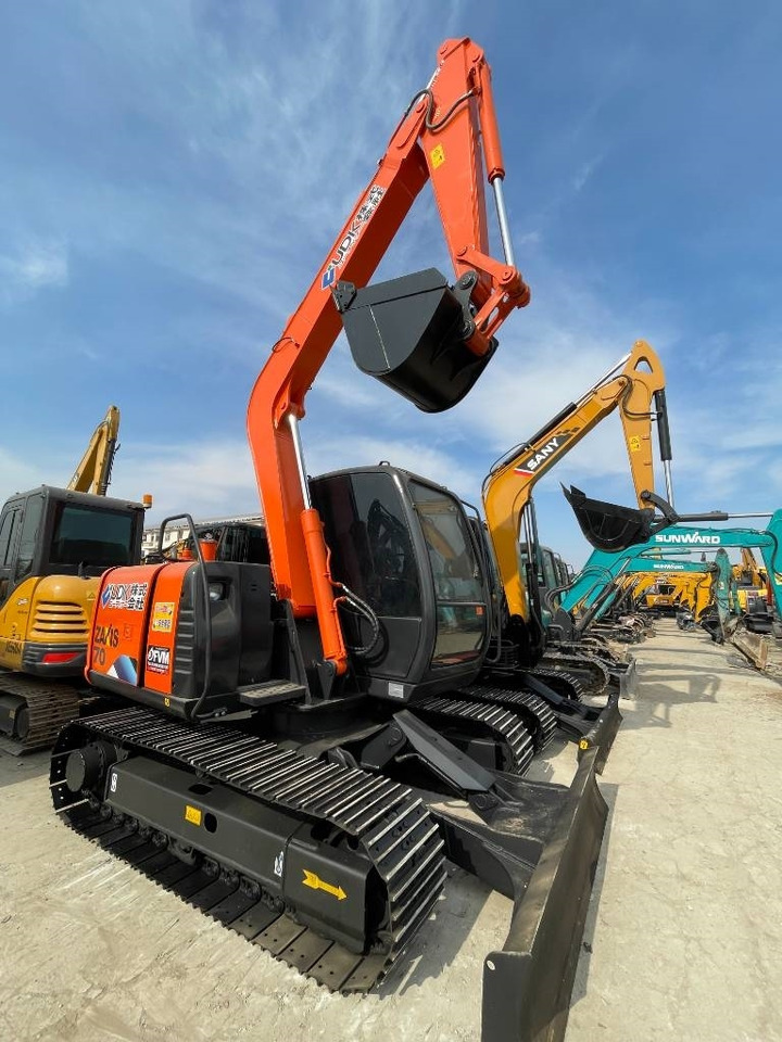 Hitachi ZX 70 - Мини-экскаватор: фото 4 Hitachi ZX 70 - Мини-экскаватор: фото 4