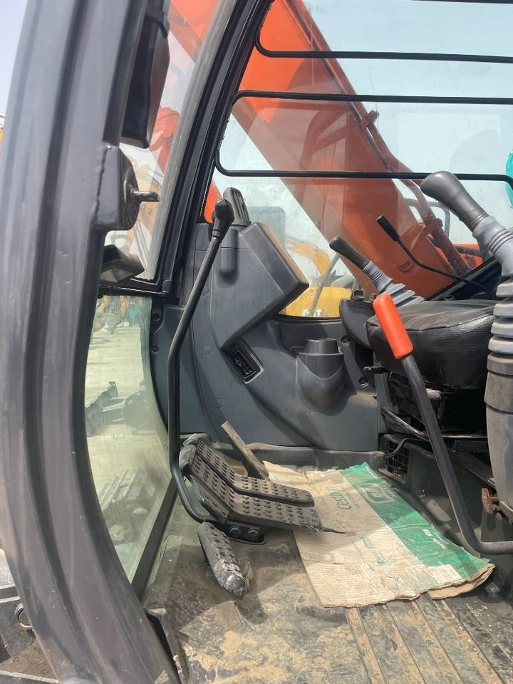 Мини-экскаватор Hitachi ZX 70: фото 6 Мини-экскаватор Hitachi ZX 70: фото 6