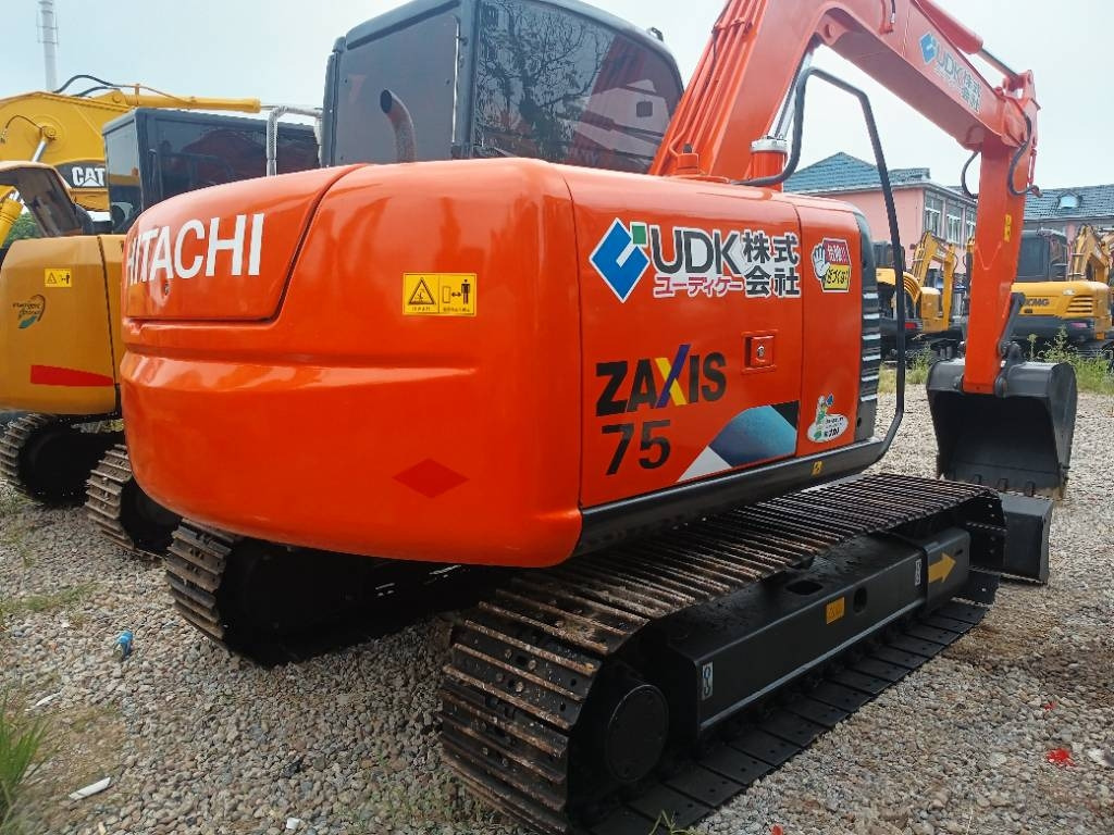 Hitachi ZX 70  - Мини-экскаватор: фото 1 Hitachi ZX 70  - Мини-экскаватор: фото 1