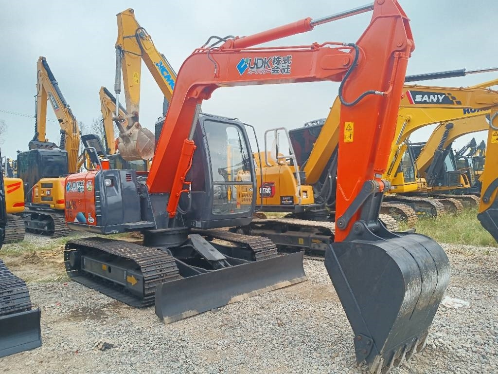 Hitachi ZX 70  - Мини-экскаватор: фото 2 Hitachi ZX 70  - Мини-экскаватор: фото 2