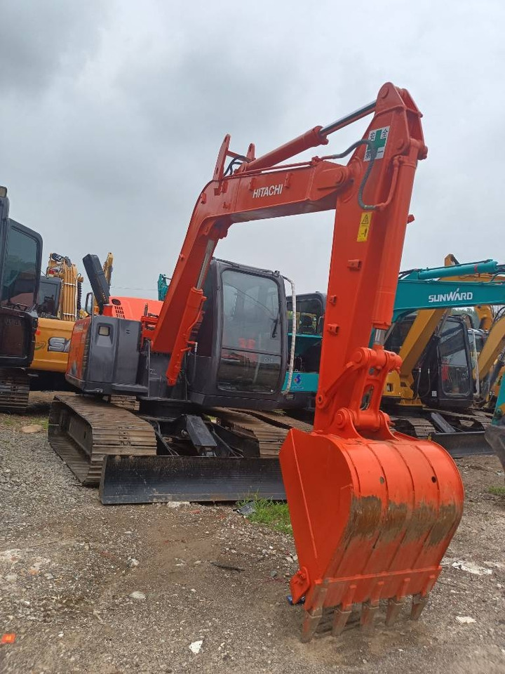 Hitachi ZX 70 - Гусеничный экскаватор: фото 1 Hitachi ZX 70 - Гусеничный экскаватор: фото 1