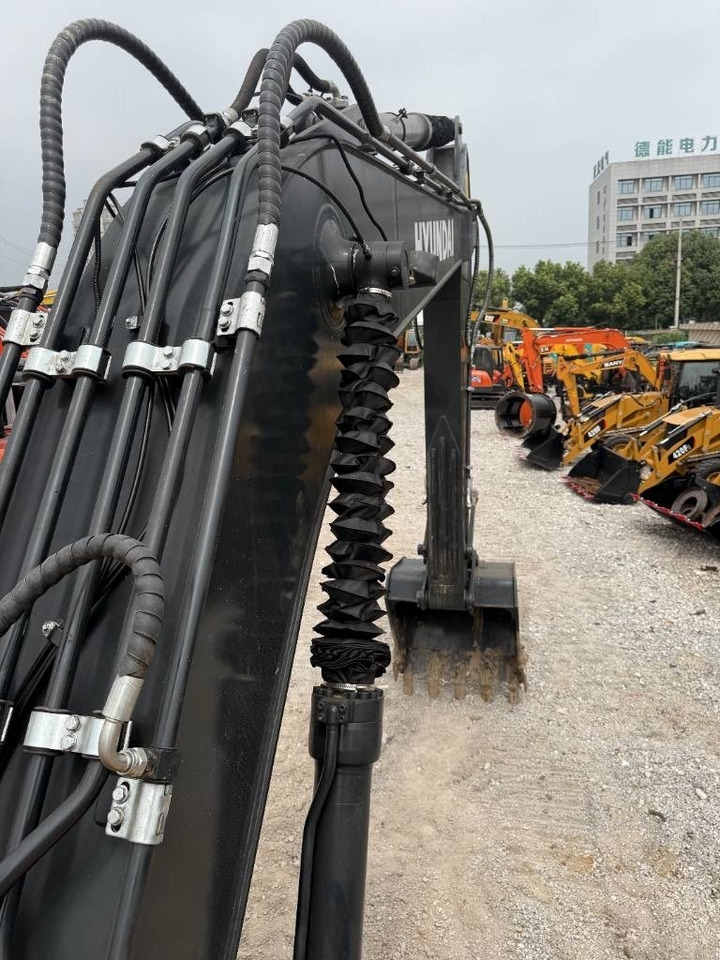 Hyundai HX 220 - Гусеничный экскаватор: фото 4 Hyundai HX 220 - Гусеничный экскаватор: фото 4