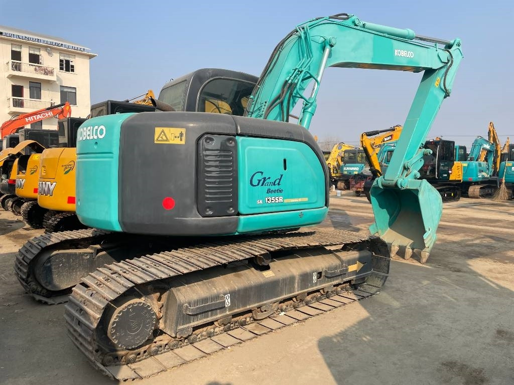 Kobelco SK 135 - Гусеничный экскаватор: фото 4 Kobelco SK 135 - Гусеничный экскаватор: фото 4