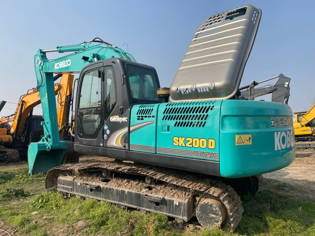Kobelco SK 200 - Гусеничный экскаватор: фото 1 Kobelco SK 200 - Гусеничный экскаватор: фото 1