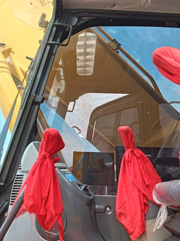 Komatsu PC 210 - Гусеничный экскаватор: фото 5 Komatsu PC 210 - Гусеничный экскаватор: фото 5