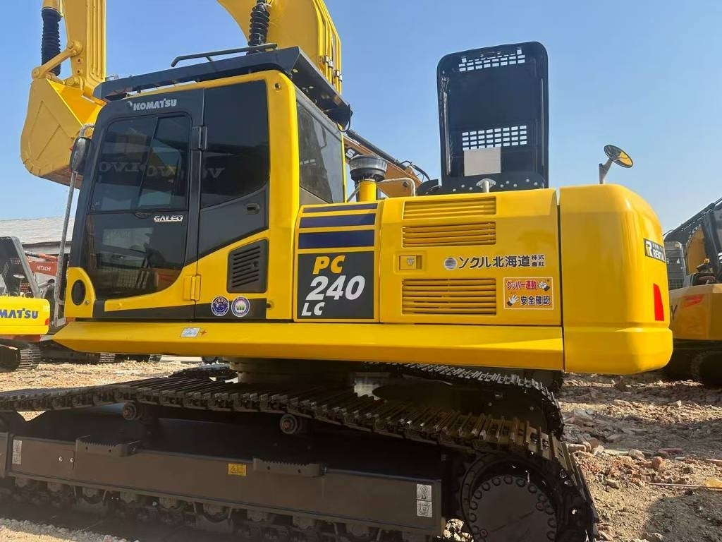 Komatsu PC 240 - Гусеничный экскаватор: фото 5 Komatsu PC 240 - Гусеничный экскаватор: фото 5