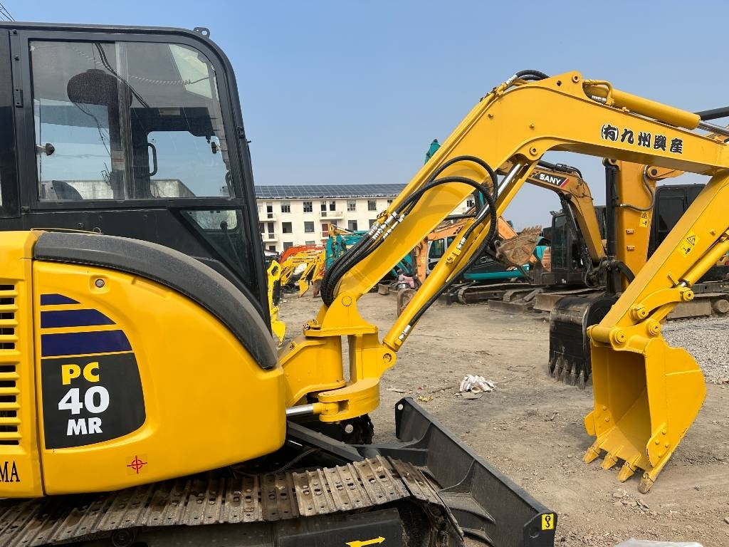 Komatsu PC 40 - Гусеничный экскаватор: фото 1 Komatsu PC 40 - Гусеничный экскаватор: фото 1