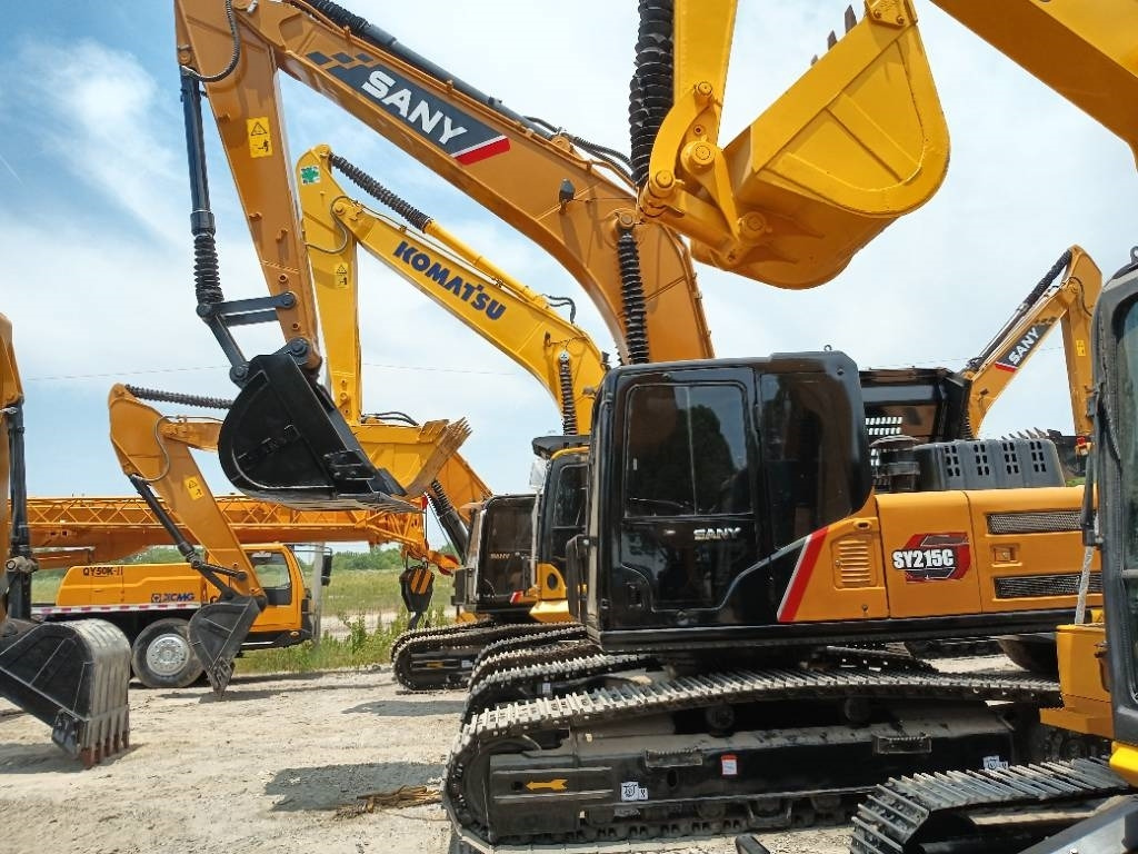 Sany 215c - Гусеничный экскаватор: фото 2 Sany 215c - Гусеничный экскаватор: фото 2