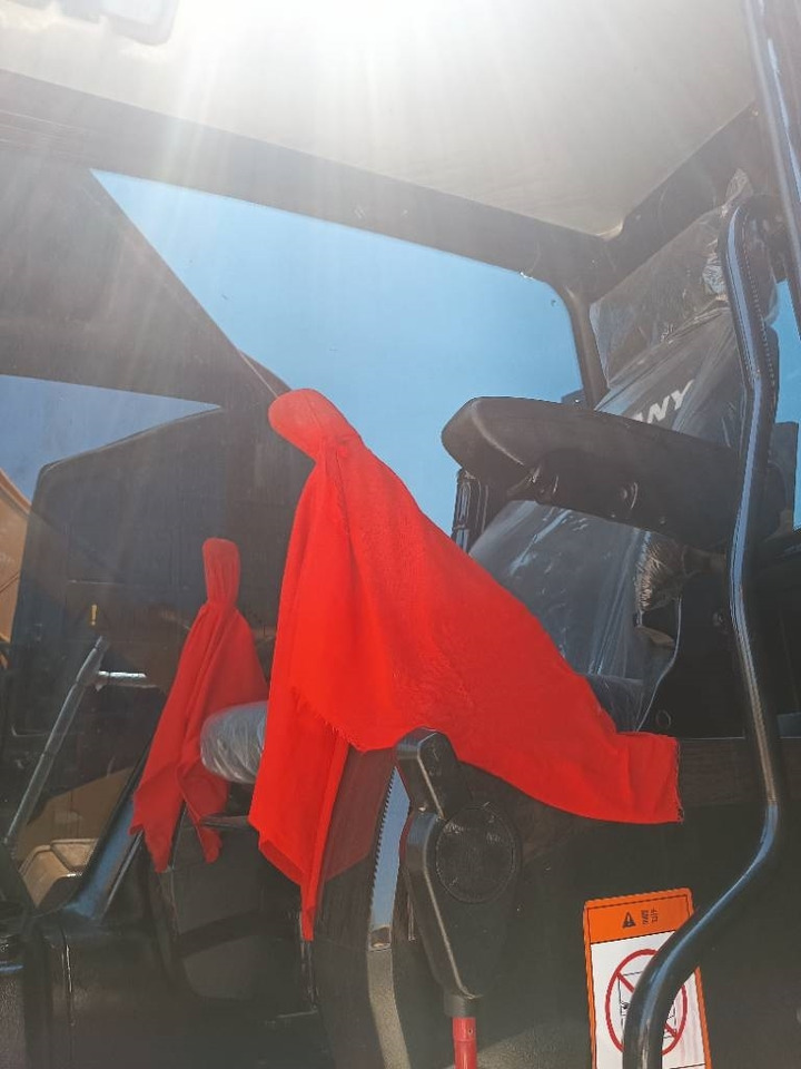 Sany 235 - Гусеничный экскаватор: фото 5 Sany 235 - Гусеничный экскаватор: фото 5