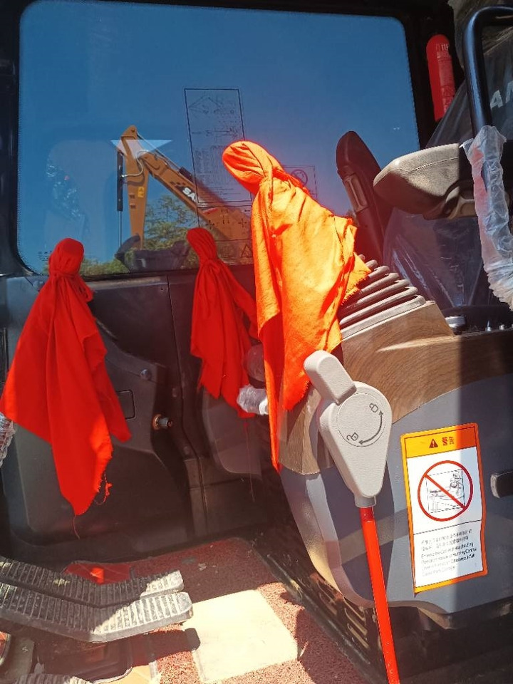 Sany 60c - Гусеничный экскаватор: фото 3 Sany 60c - Гусеничный экскаватор: фото 3