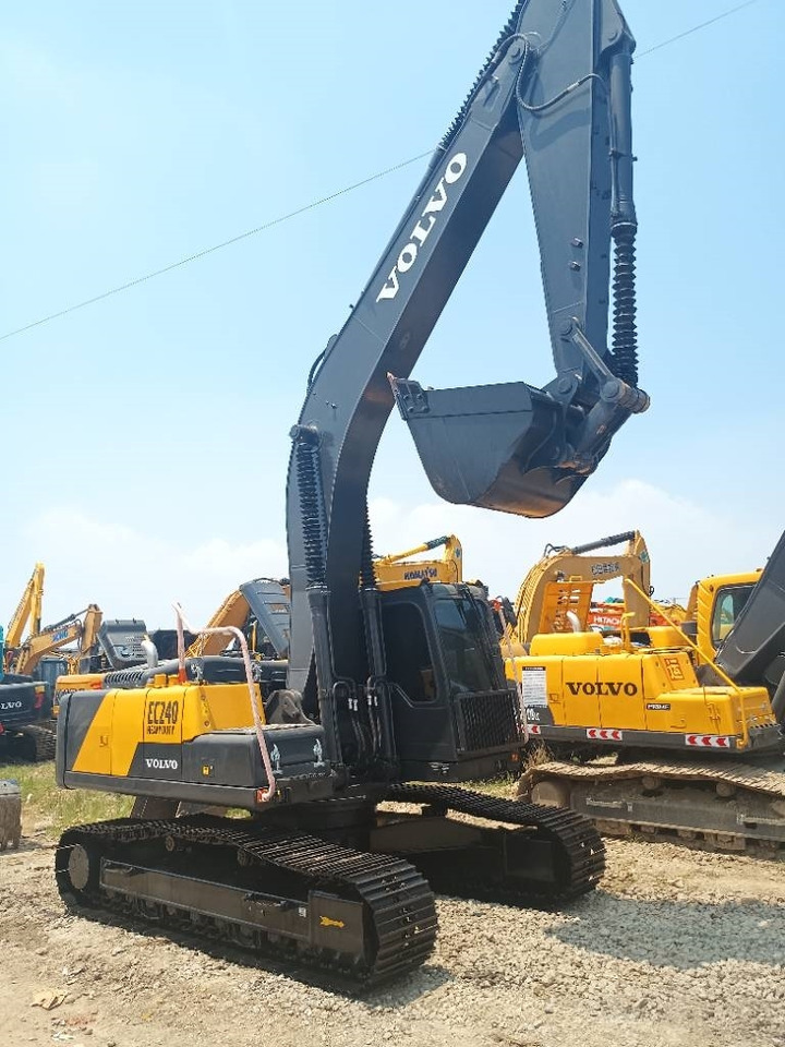 Volvo EC 240 - Гусеничный экскаватор: фото 2 Volvo EC 240 - Гусеничный экскаватор: фото 2