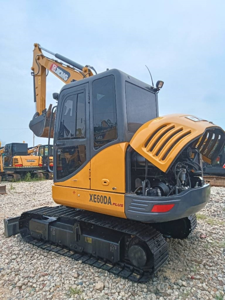 XCMG XE 60 DA - Мини-экскаватор: фото 1 XCMG XE 60 DA - Мини-экскаватор: фото 1