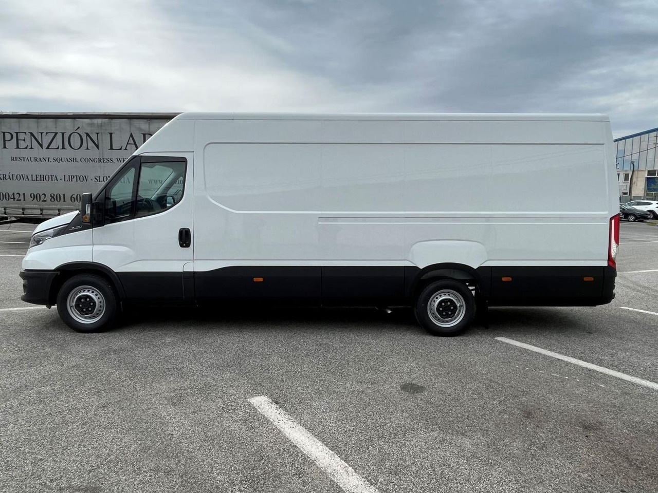 Iveco DAILY VAN, 2,3D 156k, 35S16 V - Цельнометаллический фургон: фото 2 Iveco DAILY VAN, 2,3D 156k, 35S16 V - Цельнометаллический фургон: фото 2