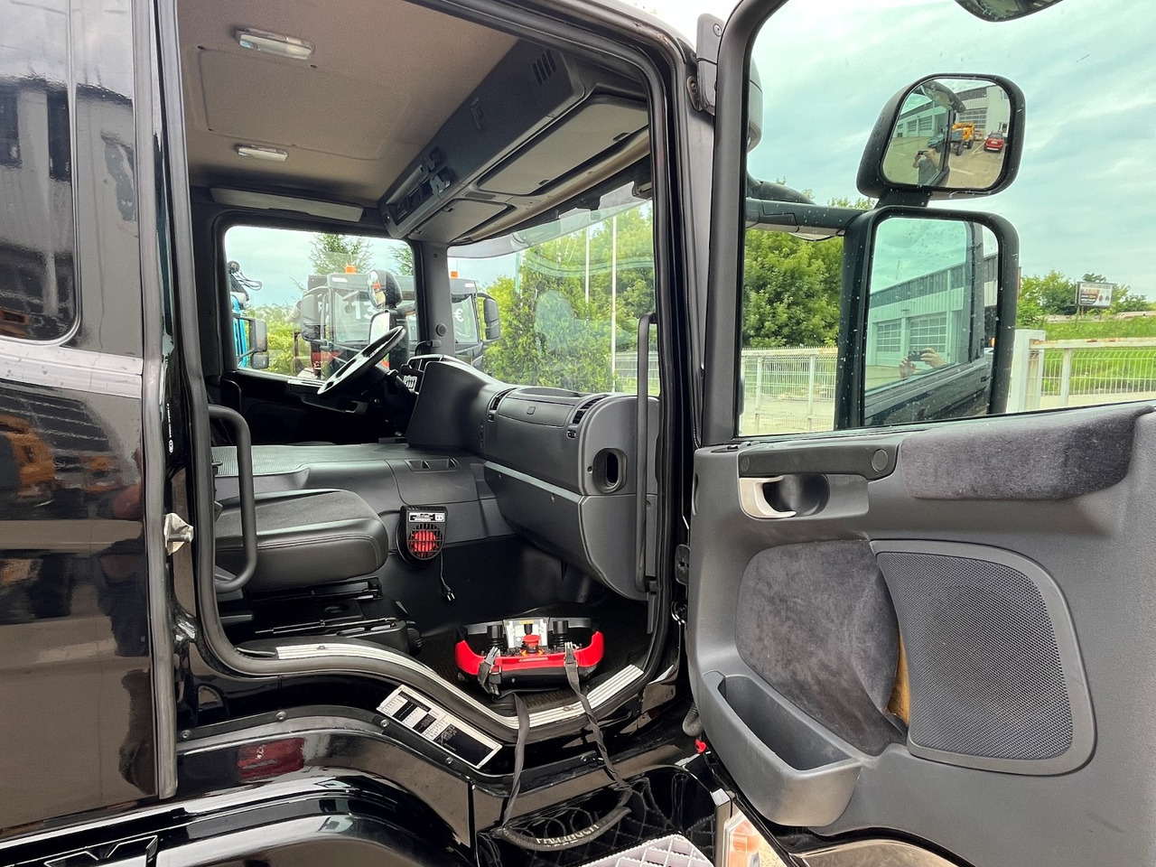 Грузовик бортовой/ Платформа, Автоманипулятор SCANIA P320, +RC, valník Crane PK 20002: фото 25