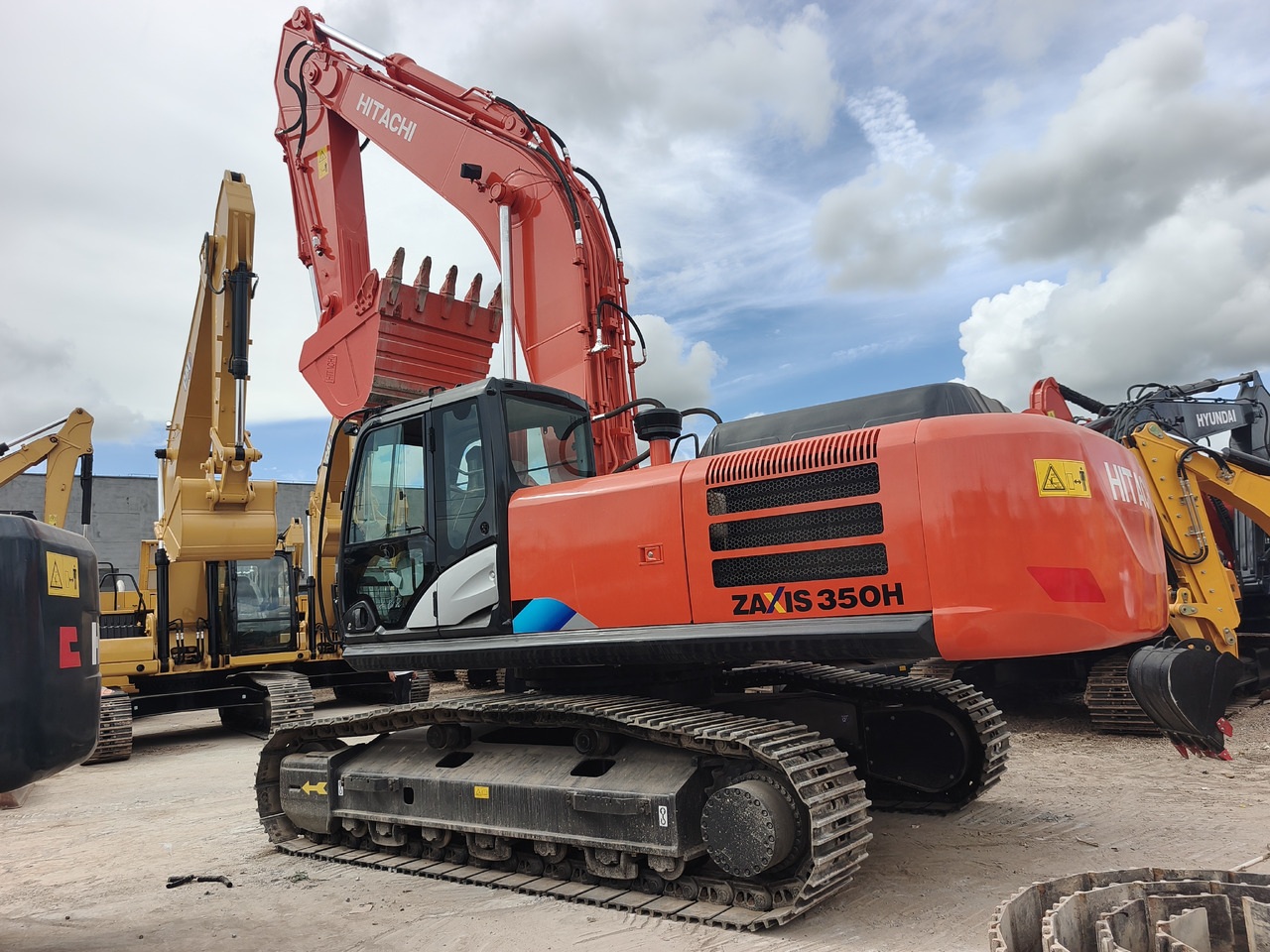 HITACHI ZX350 ZX350H ZX350H-5G Used excavator - Гусеничный экскаватор: фото 1 HITACHI ZX350 ZX350H ZX350H-5G Used excavator - Гусеничный экскаватор: фото 1
