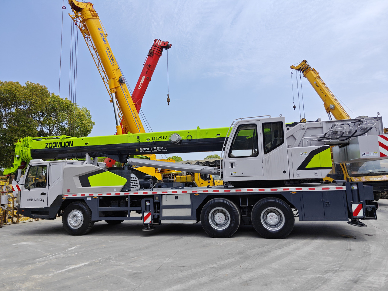 ZOOMLION ZTC251V - Мобильный кран: фото 1 ZOOMLION ZTC251V - Мобильный кран: фото 1