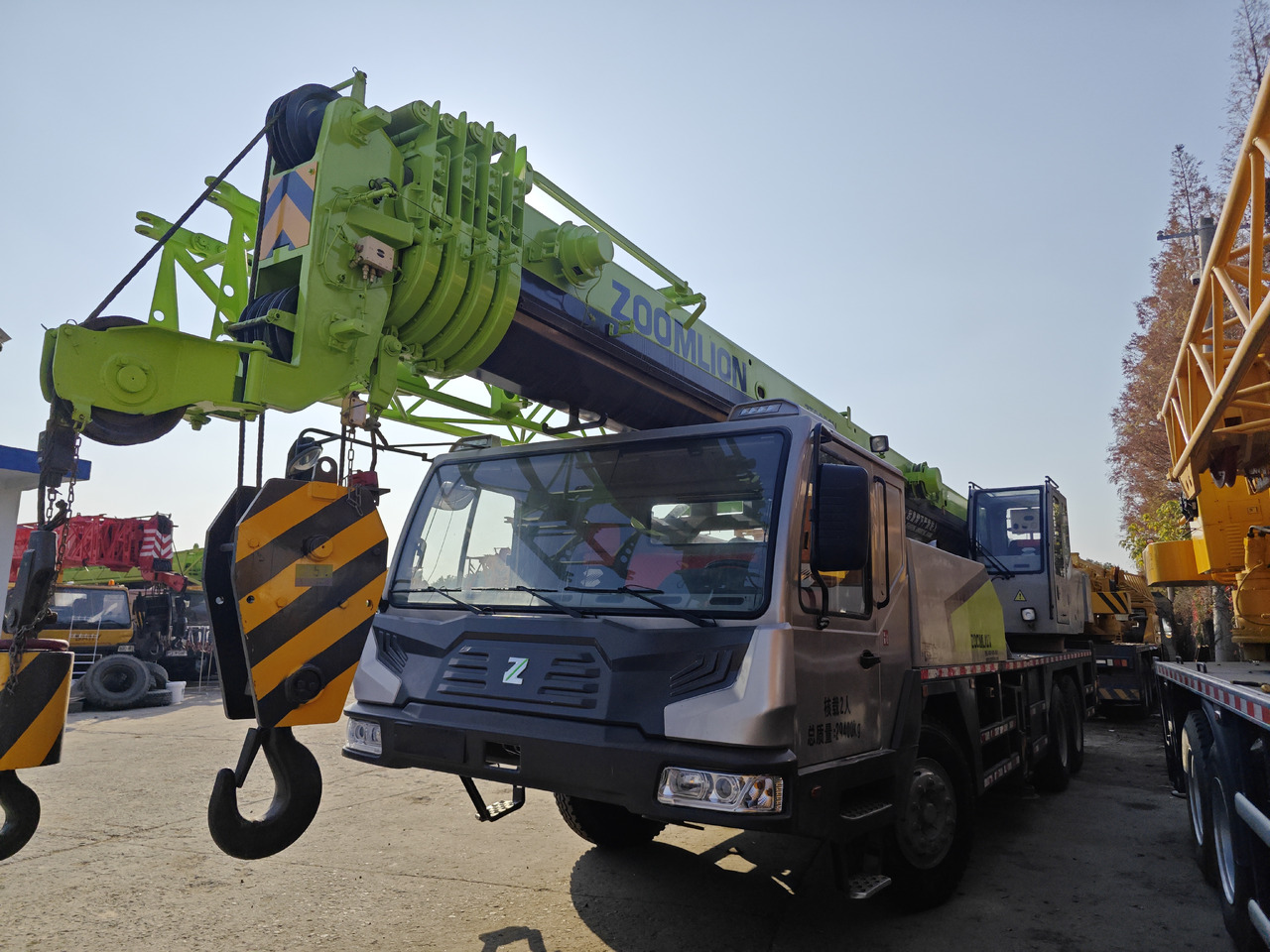 Zoomlion ZTC250V - Мобильный кран: фото 3 Zoomlion ZTC250V - Мобильный кран: фото 3