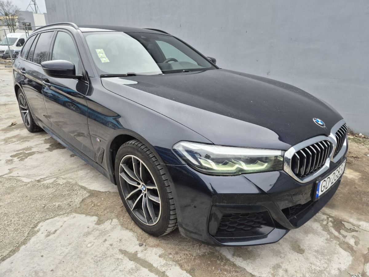 BMW 520d xDrive mHEV M Sport KOMBI - Легковой автомобиль: фото 1 BMW 520d xDrive mHEV M Sport KOMBI - Легковой автомобиль: фото 1