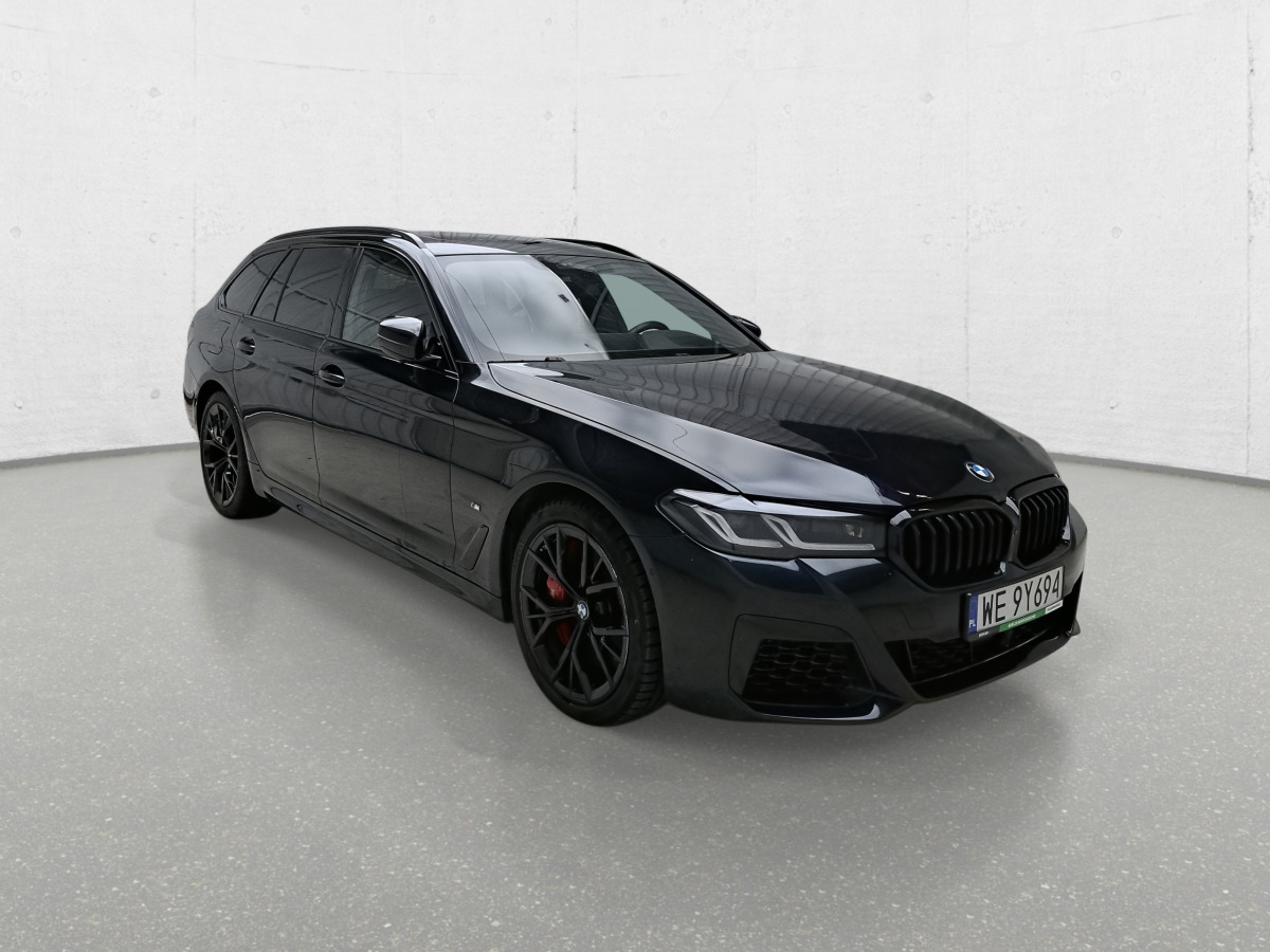 BMW 540I XDRIVE KOMBI - Легковой автомобиль: фото 1 BMW 540I XDRIVE KOMBI - Легковой автомобиль: фото 1