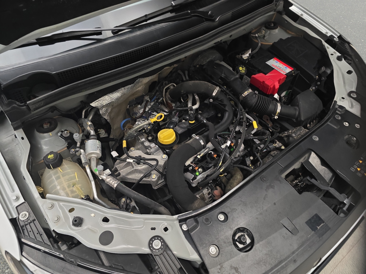 Хэтчбек DACIA SANDERO HATCHBACK: фото 15