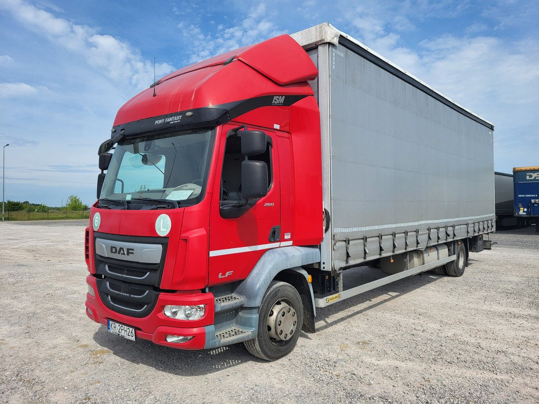 DAF LF SOLÓWKA - Тентованный грузовик: фото 2 DAF LF SOLÓWKA - Тентованный грузовик: фото 2