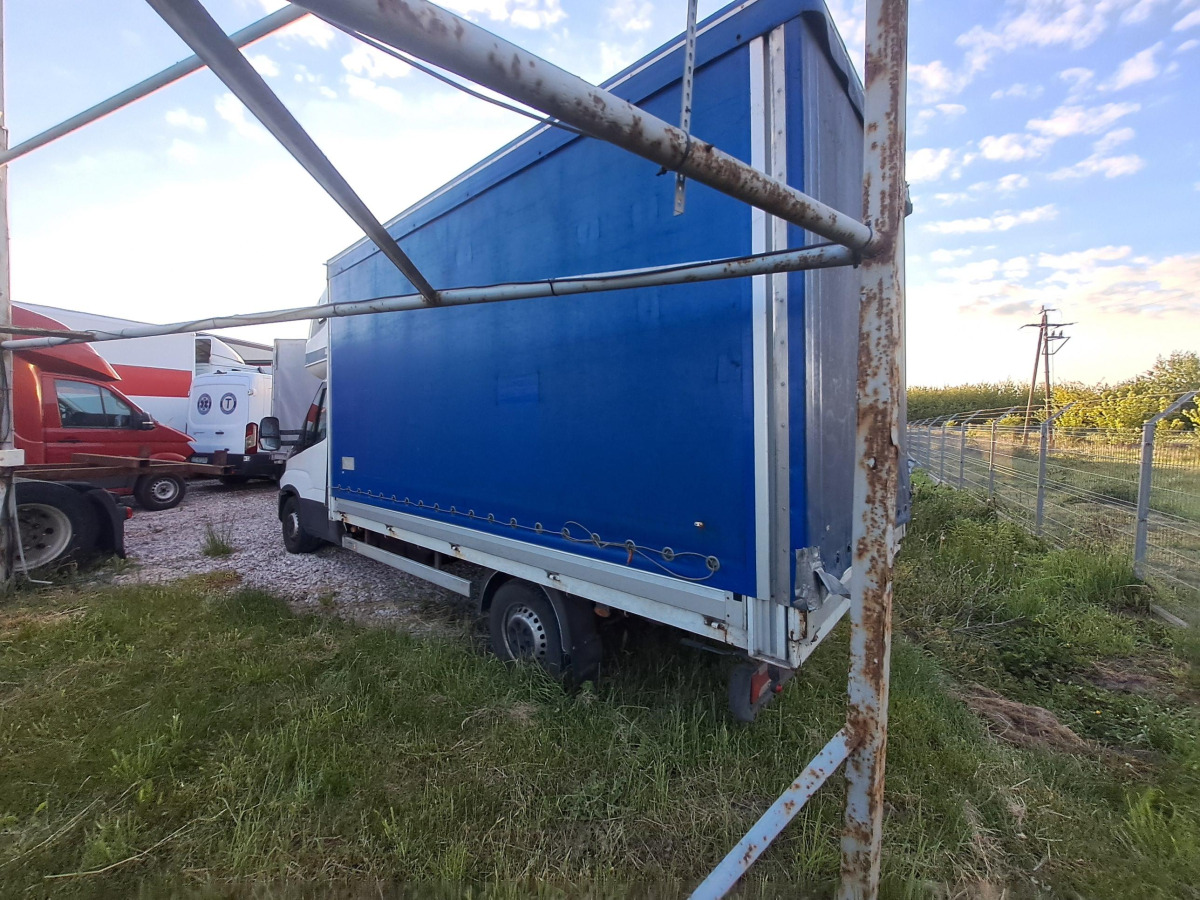 IVECO 35S18 PLANDEKA - Тентованный фургон: фото 5 IVECO 35S18 PLANDEKA - Тентованный фургон: фото 5