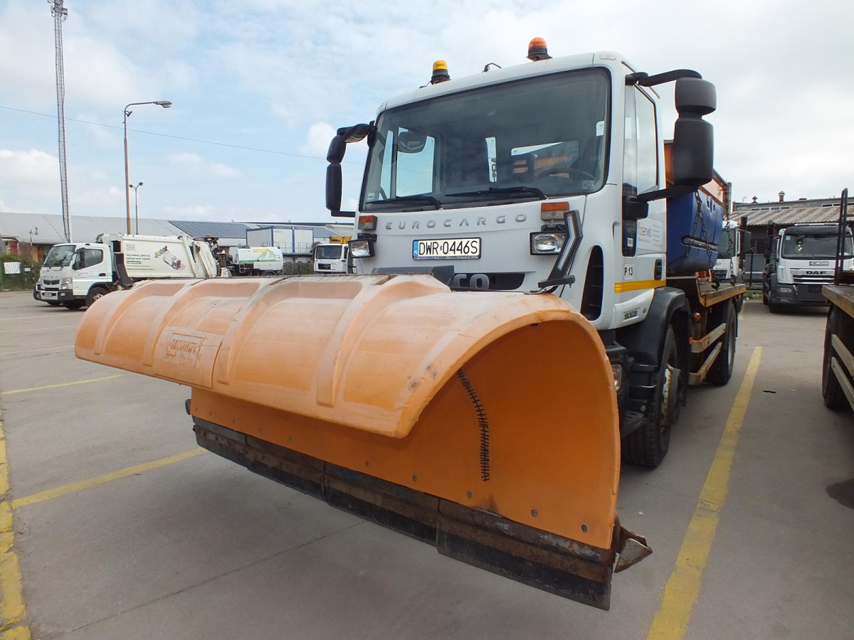 IVECO ML SPECJALISTYCZNY - Снегоуборочная машина: фото 2 IVECO ML SPECJALISTYCZNY - Снегоуборочная машина: фото 2