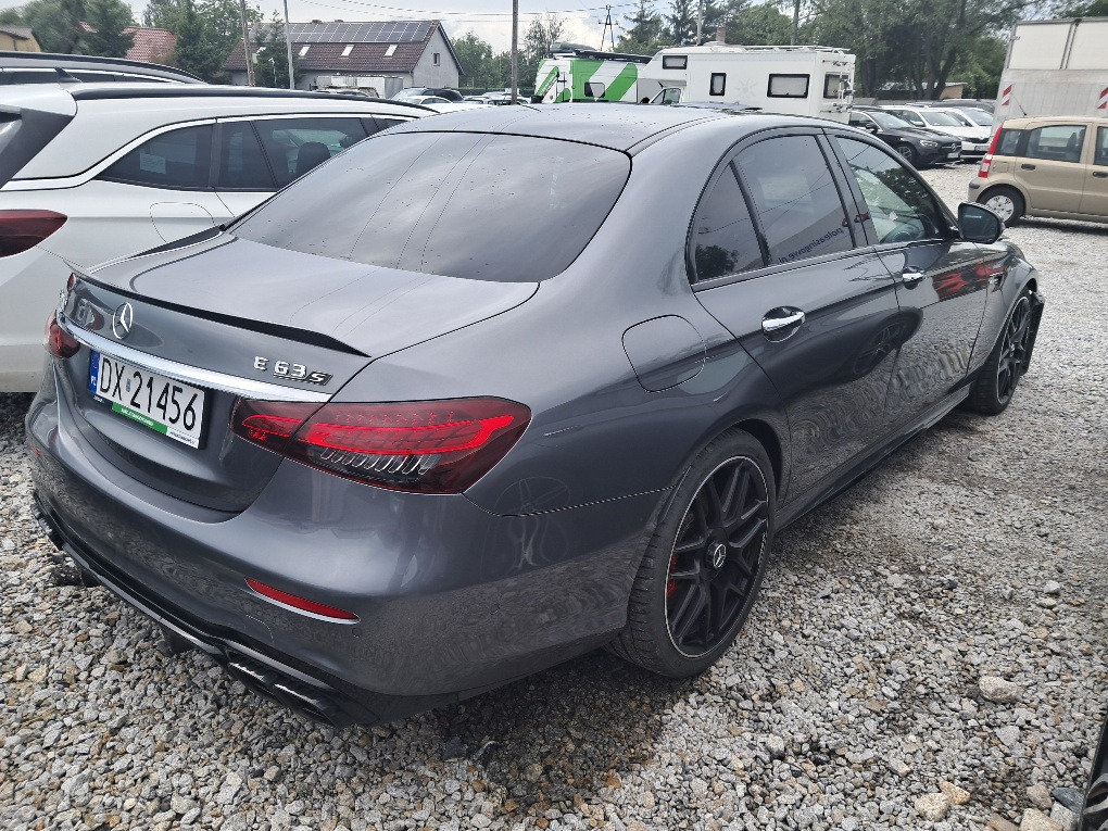 MERCEDES BENZ AMG E63S SEDAN - Седан: фото 4 MERCEDES BENZ AMG E63S SEDAN - Седан: фото 4