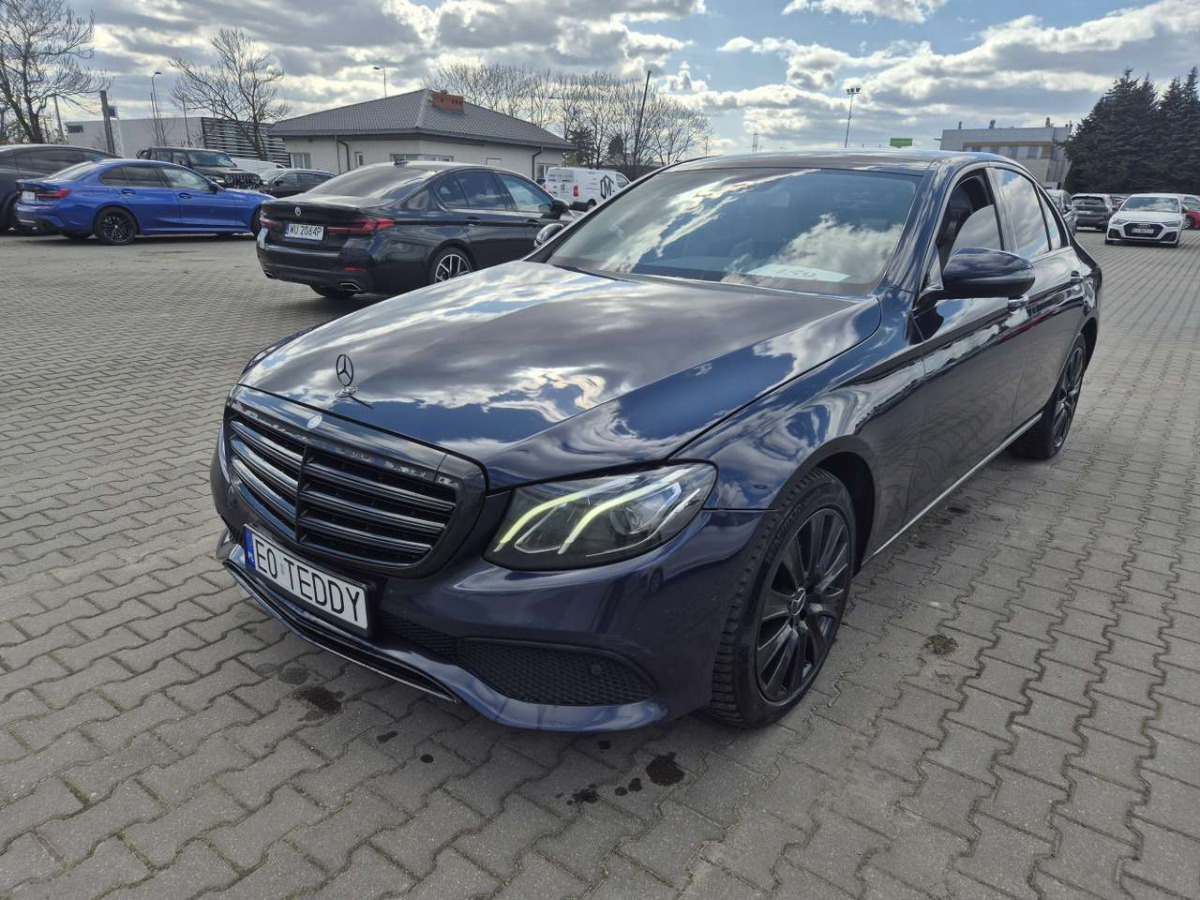MERCEDES BENZ E 220 D 4MATIC SEDAN - Седан: фото 2 MERCEDES BENZ E 220 D 4MATIC SEDAN - Седан: фото 2