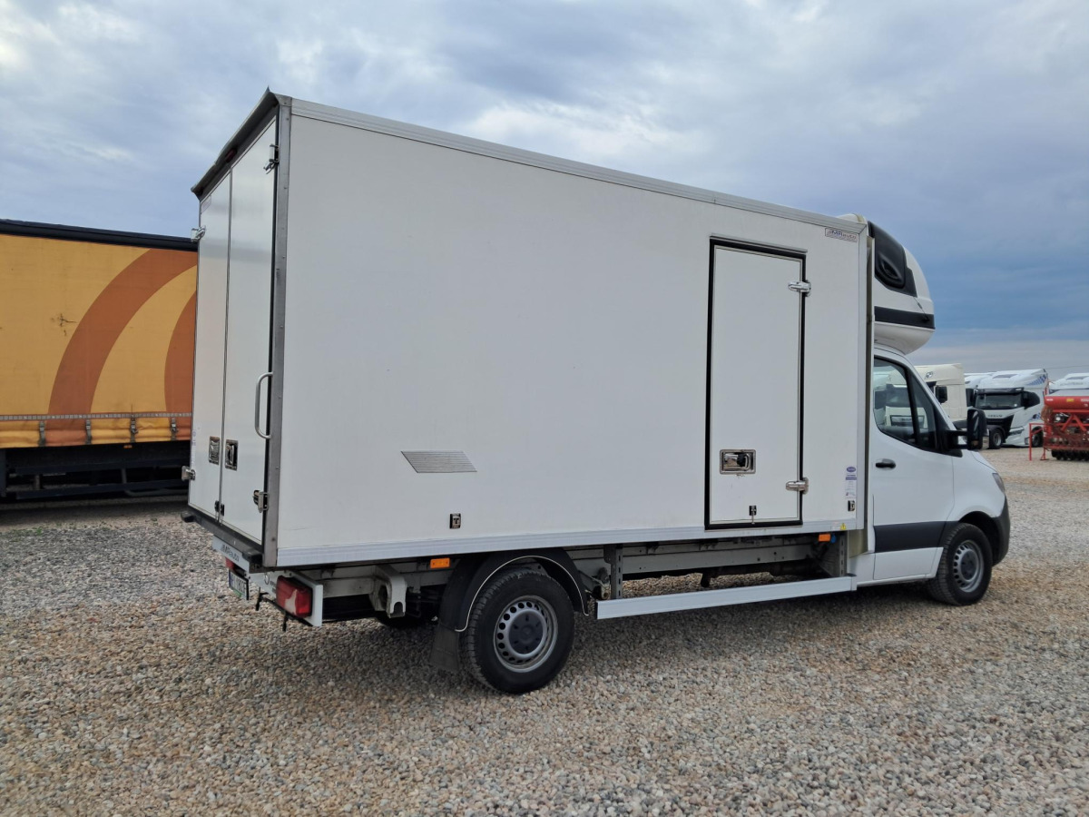 MERCEDES BENZ SPRINTER CHŁODNIA/IZOTERMA - Фургон-рефрижератор: фото 4 MERCEDES BENZ SPRINTER CHŁODNIA/IZOTERMA - Фургон-рефрижератор: фото 4