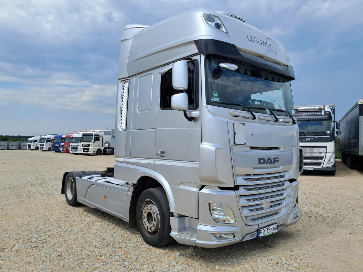 DAF XF 510 CIĄGNIK SIODŁOWY - Тягач: фото 1 DAF XF 510 CIĄGNIK SIODŁOWY - Тягач: фото 1