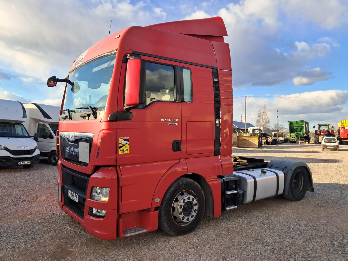 MAN TGX CIĄGNIK SIODŁOWY - Тягач: фото 2 MAN TGX CIĄGNIK SIODŁOWY - Тягач: фото 2