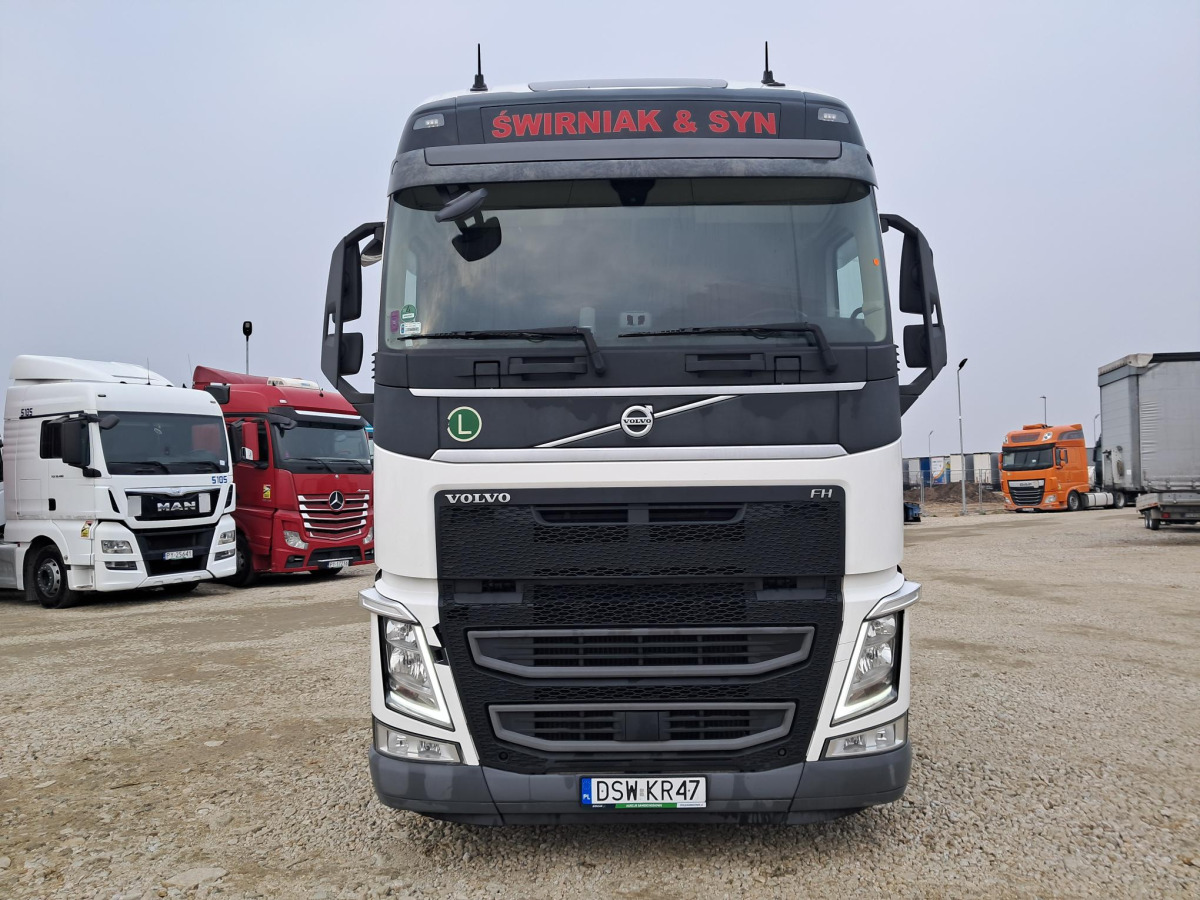 VOLVO FH CIĄGNIK SIODŁOWY - Тягач: фото 3 VOLVO FH CIĄGNIK SIODŁOWY - Тягач: фото 3