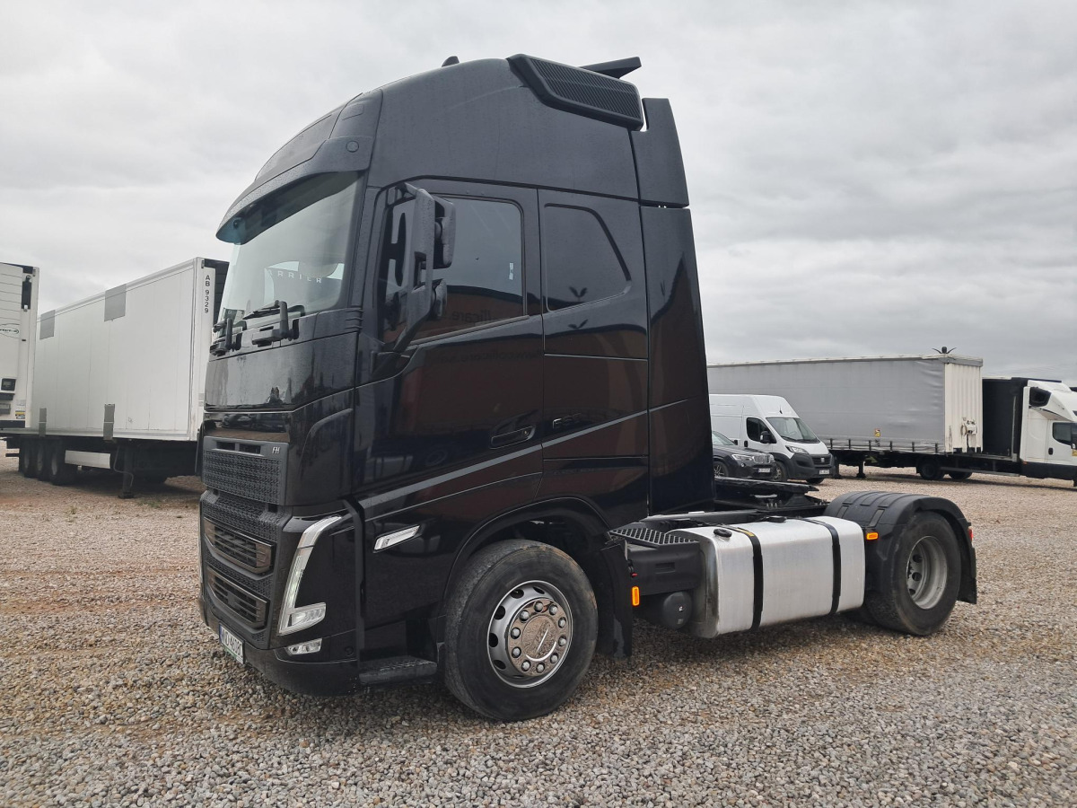 VOLVO FH CIĄGNIK SIODŁOWY - Тягач: фото 2 VOLVO FH CIĄGNIK SIODŁOWY - Тягач: фото 2