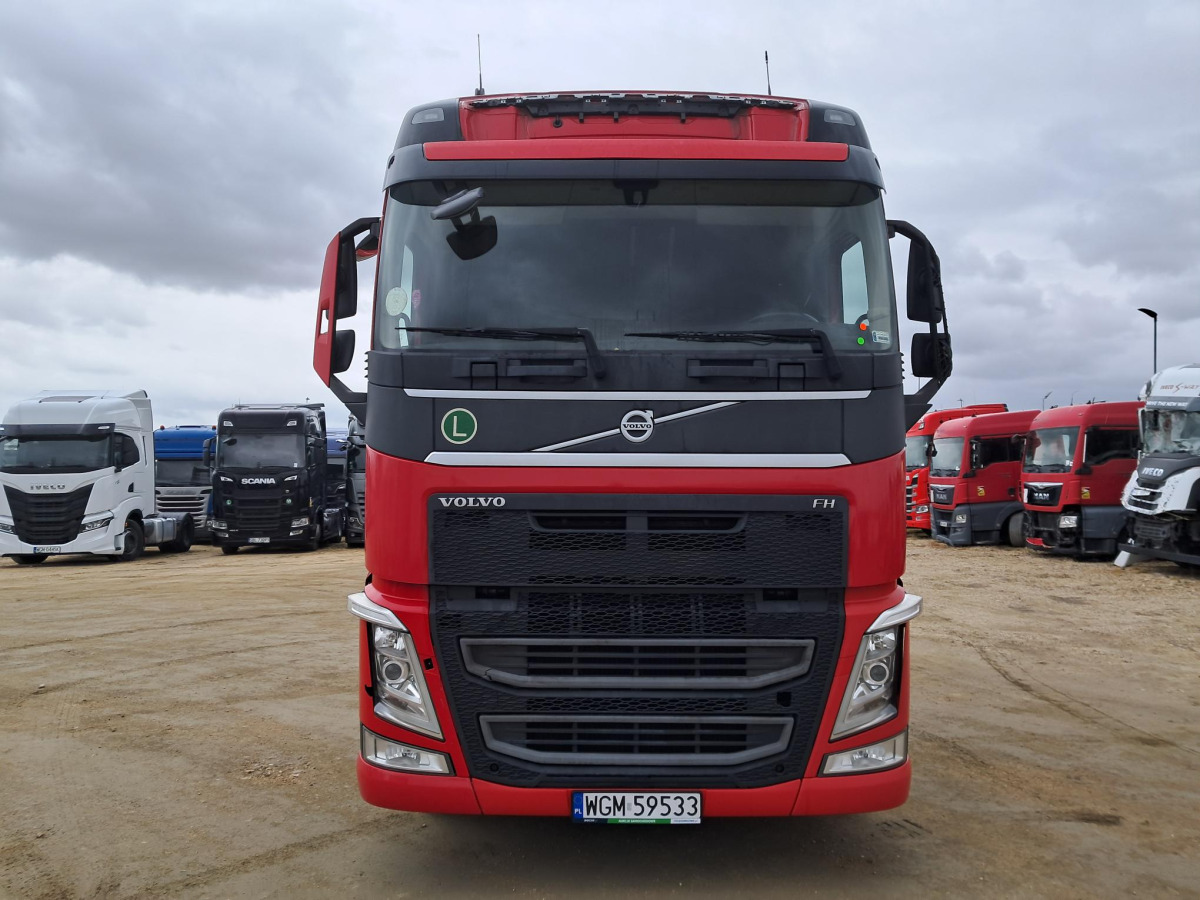 VOLVO FH CIĄGNIK SIODŁOWY - Тягач: фото 3 VOLVO FH CIĄGNIK SIODŁOWY - Тягач: фото 3