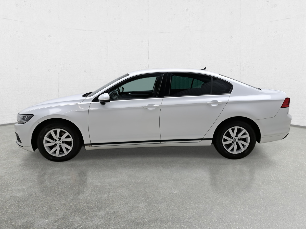 VOLKSWAGEN PASSAT SEDAN - Седан: фото 5 VOLKSWAGEN PASSAT SEDAN - Седан: фото 5