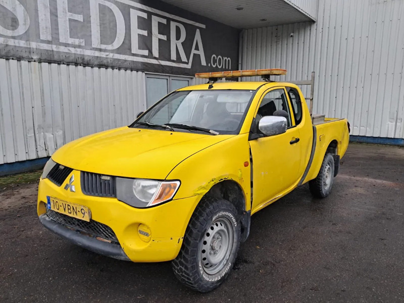 Mitsubishi L200 , 4x4 , 2.5 Di-D , Club cab - Легковой автомобиль: фото 1 Mitsubishi L200 , 4x4 , 2.5 Di-D , Club cab - Легковой автомобиль: фото 1