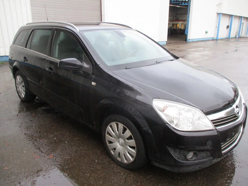 Opel Astra 1.7 CDTI , NOT RUNNING , Navi , Airco , lederen bekleding - Легковой автомобиль: фото 4 Opel Astra 1.7 CDTI , NOT RUNNING , Navi , Airco , lederen bekleding - Легковой автомобиль: фото 4