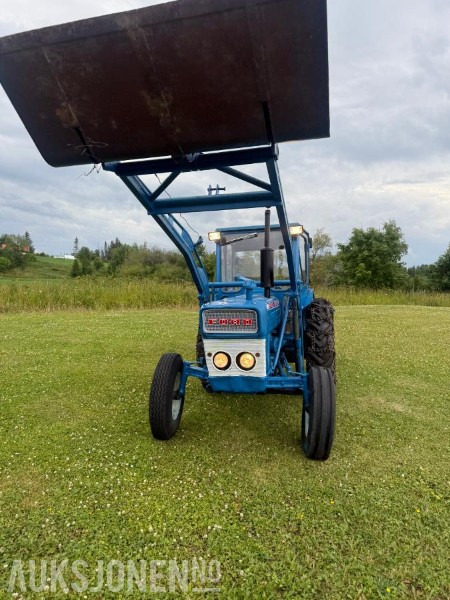 1972 Ford 3000 MVA FRI TRAKTOR MED FRONTLATER SKUFFE FRES - Трактор: фото 4 1972 Ford 3000 MVA FRI TRAKTOR MED FRONTLATER SKUFFE FRES - Трактор: фото 4