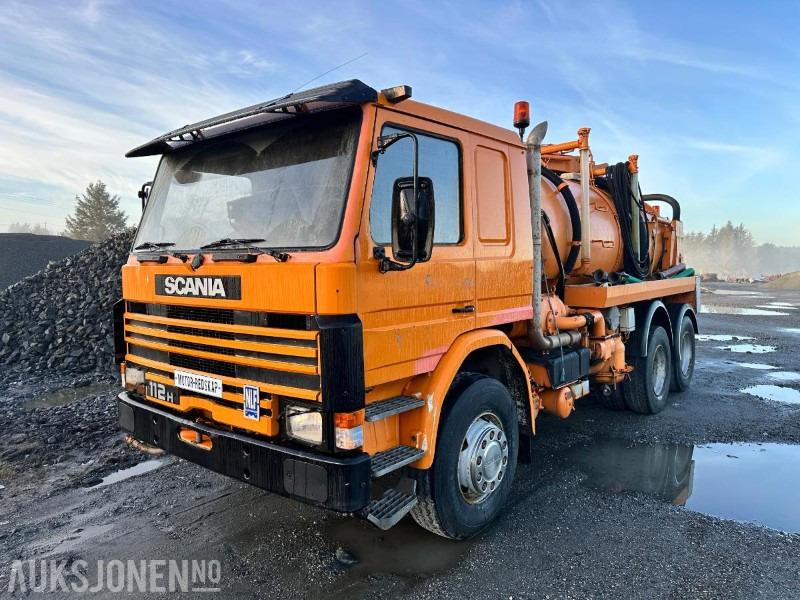 Ассенизатор 1984 Scania P112H 6X2 LSlamsuger / Sugebil – Motorredskap: фото 1
