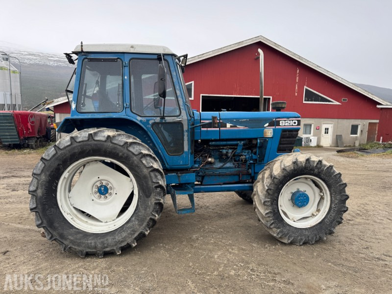 1985 Ford 8210 FWD traktor - Трактор: фото 5 1985 Ford 8210 FWD traktor - Трактор: фото 5