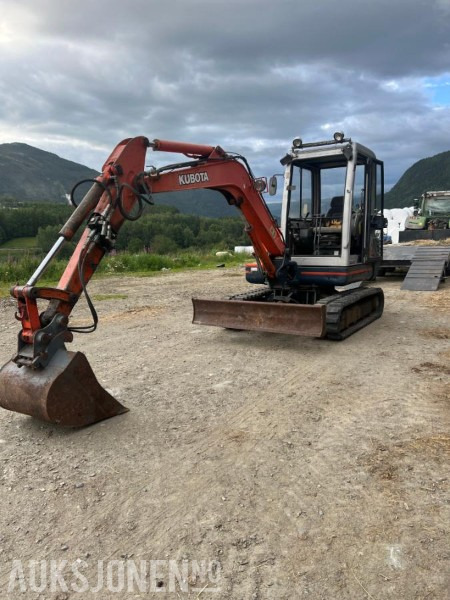 1997 Kubota KX 121-2 gravemaskin med 2 skuffer og klype - Экскаватор: фото 2 1997 Kubota KX 121-2 gravemaskin med 2 skuffer og klype - Экскаватор: фото 2