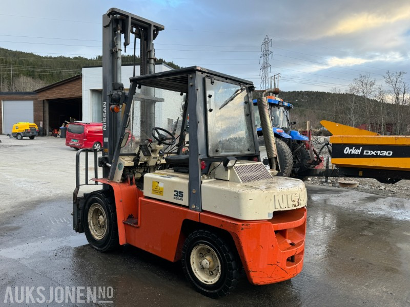 1998 Nissan 35 - Modell WF03A33U - Diesel - Motvektstruck - Подъёмник: фото 3 1998 Nissan 35 - Modell WF03A33U - Diesel - Motvektstruck - Подъёмник: фото 3