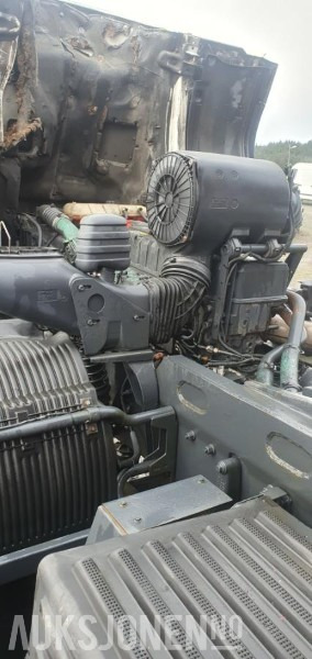 Крюковой мультилифт 2000 Volvo FM-12 MED KASSE OG MASKINFLAK: фото 6 Крюковой мультилифт 2000 Volvo FM-12 MED KASSE OG MASKINFLAK: фото 6