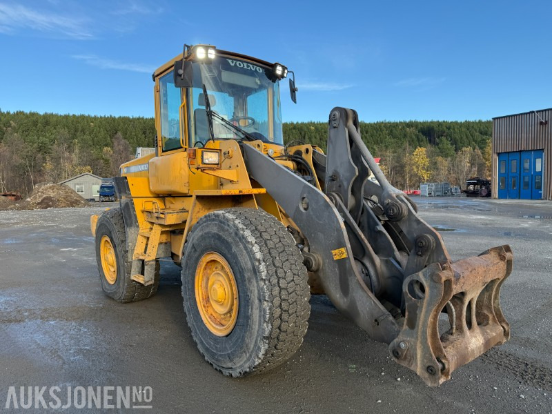 2001 Volvo L90D - 8868t - 17 000kg - Колёсный погрузчик: фото 3 2001 Volvo L90D - 8868t - 17 000kg - Колёсный погрузчик: фото 3